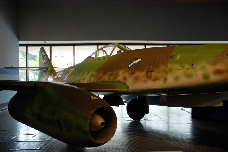 Illustration for article titled Me-262: The First Jet Fighter To Make a Diffrence